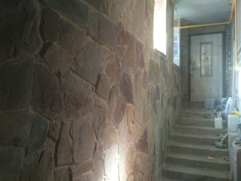 ﻿Стенка коридора в подвал из 5-ти видов камня.[мастер Роман-март 2020] фото 11_wall_09.jpg