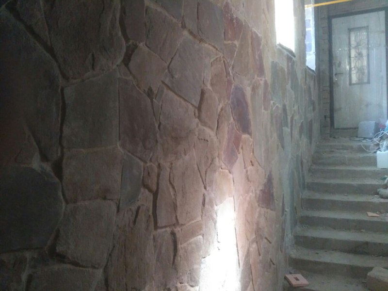 ﻿Стенка коридора в подвал из 5-ти видов камня.[мастер Роман-март 2020] фото 11_wall_50.jpg