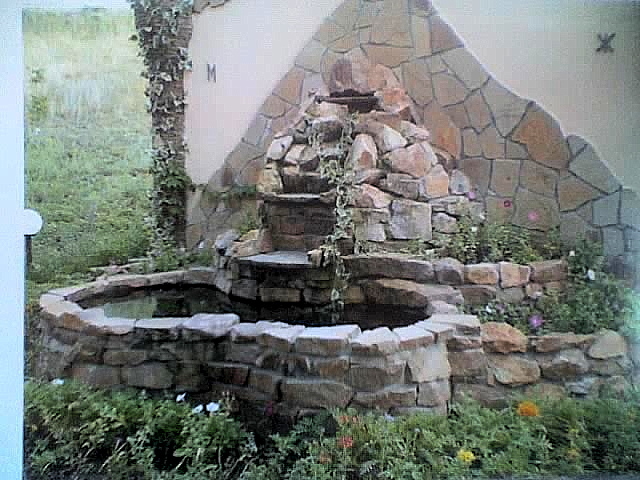 Садовые водоемы: фонтанчики, горки со стеканием.(2006-2010) фото 12-04-07_1144.jpg.jpg