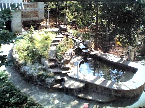 Садовые водоемы: фонтанчики, горки со стеканием.(2006-2010) фото 13-04-07_0949.jpg.jpg