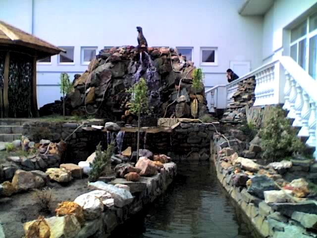 Садовые водоемы: фонтанчики, горки со стеканием.(2006-2010) фото 18-04-07_1358.jpg.jpg